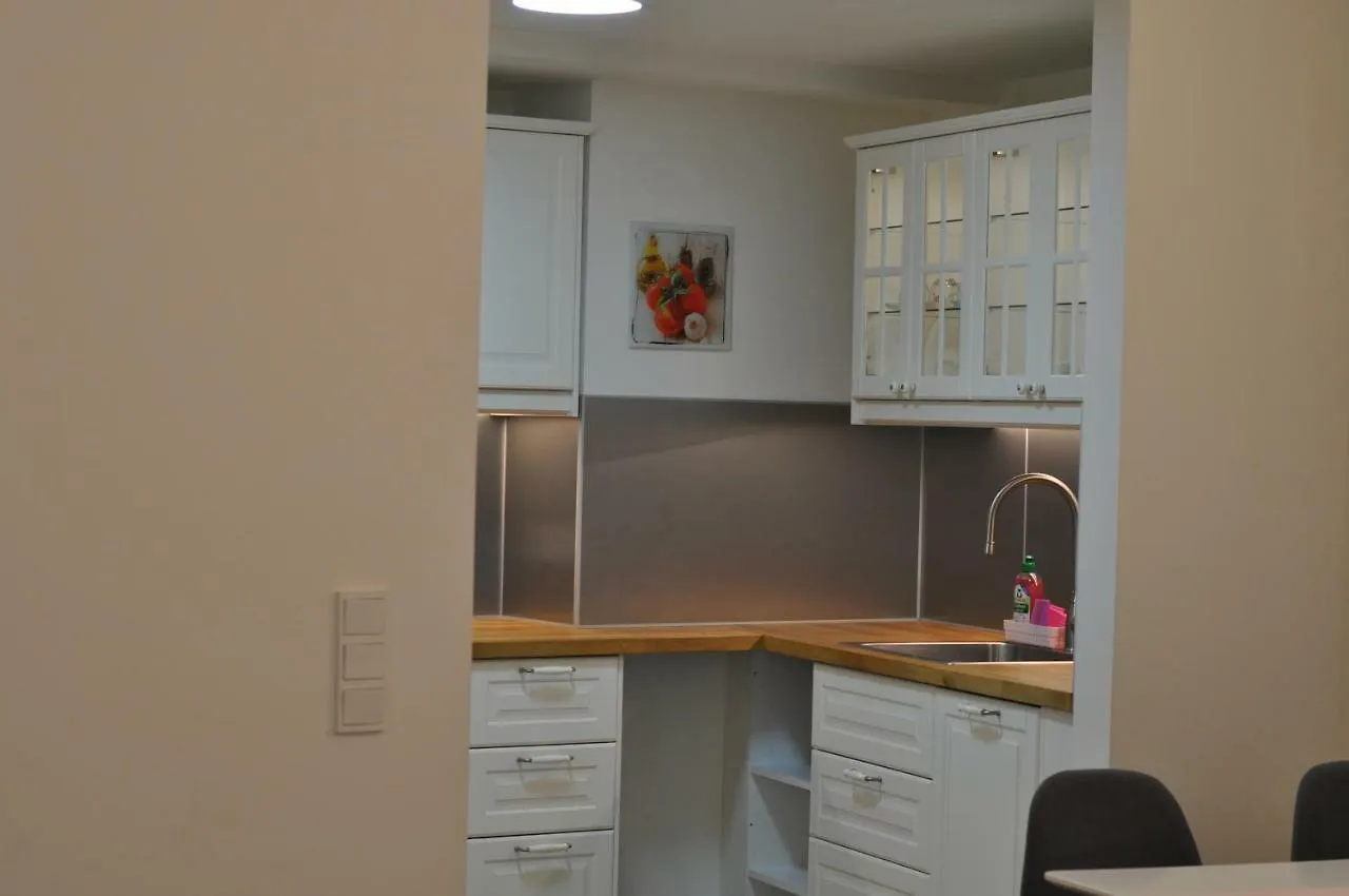 Central Family-Friendly Apt In Vienna