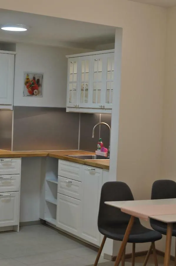 Central Family-Friendly Apt In Wien Apartment